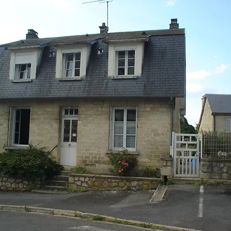 Etape A Coucy-le-Château-Auffrique